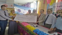 সাপাহারে সোনালী ব্যাংকের উদ্যোগে আম চাষী...